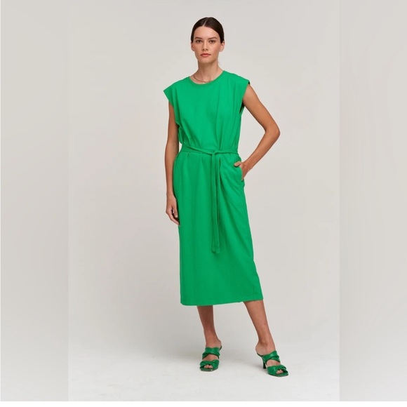 NWT Velvet by Graham & Spencer Column dress with belt and mini shoulder pads - Picture 1 of 5